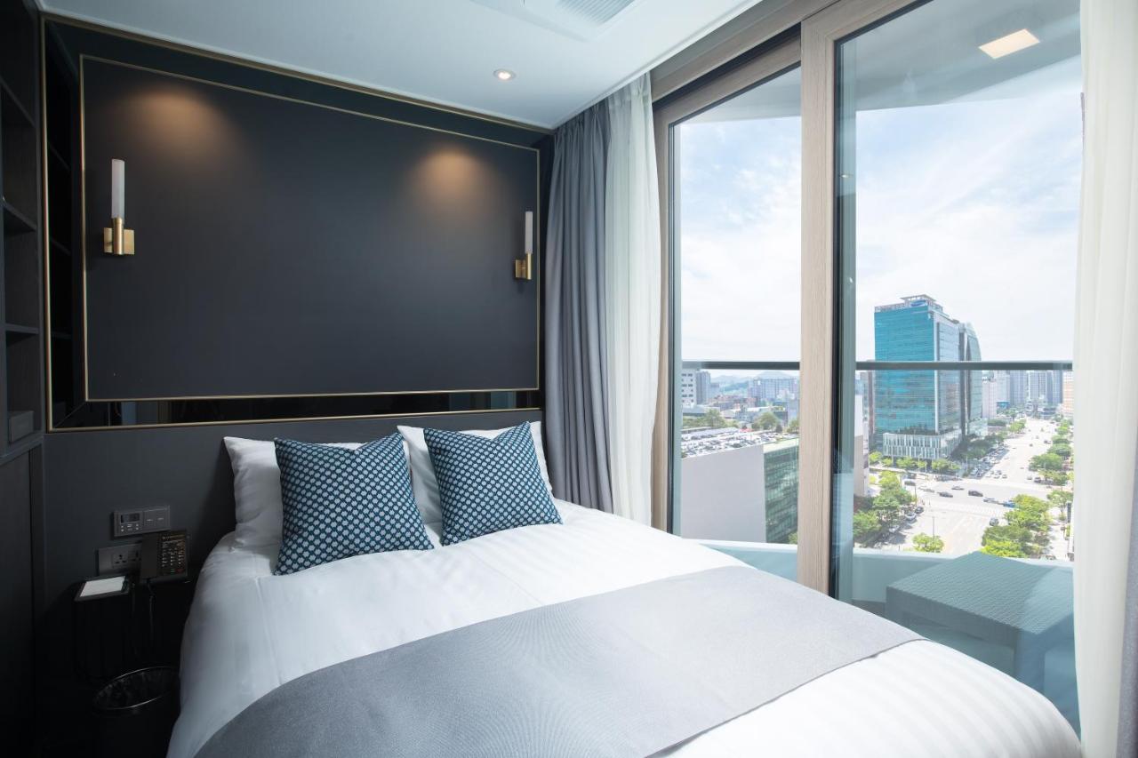 Utop Boutique Hotel&Residence Кванджу Экстерьер фото