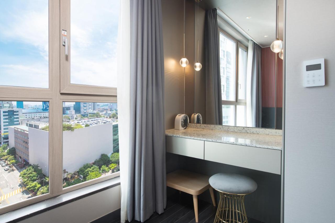Utop Boutique Hotel&Residence Кванджу Экстерьер фото